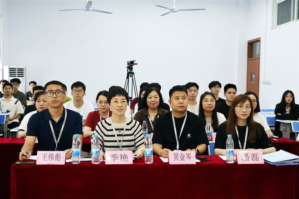 评委.jpg