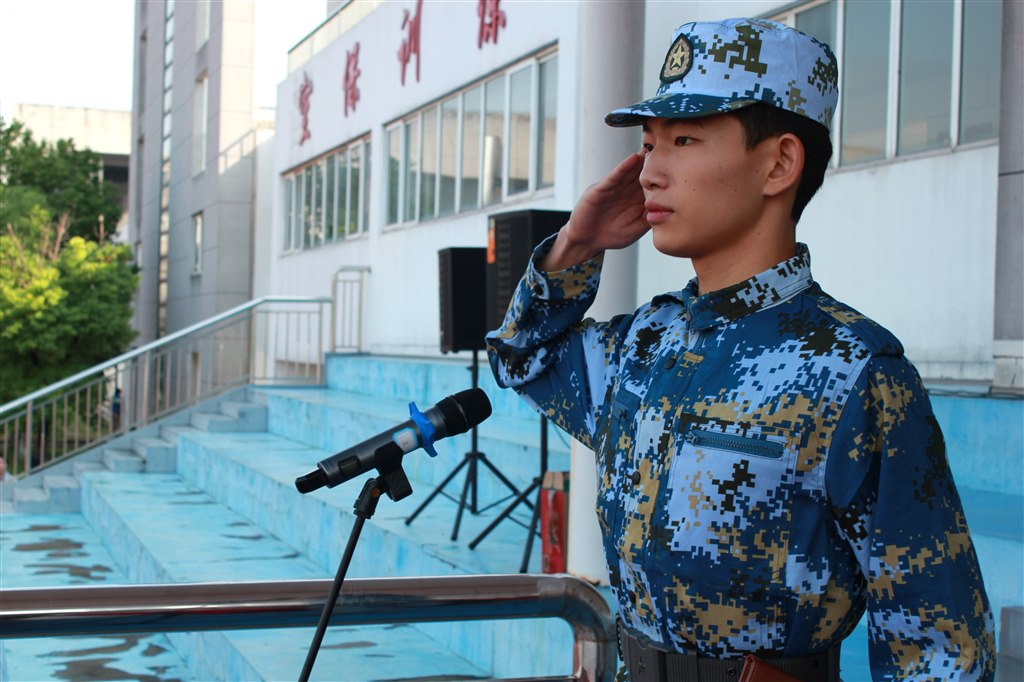 学生发言.JPG