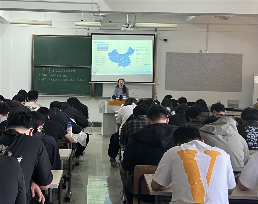 王艳君.jpg