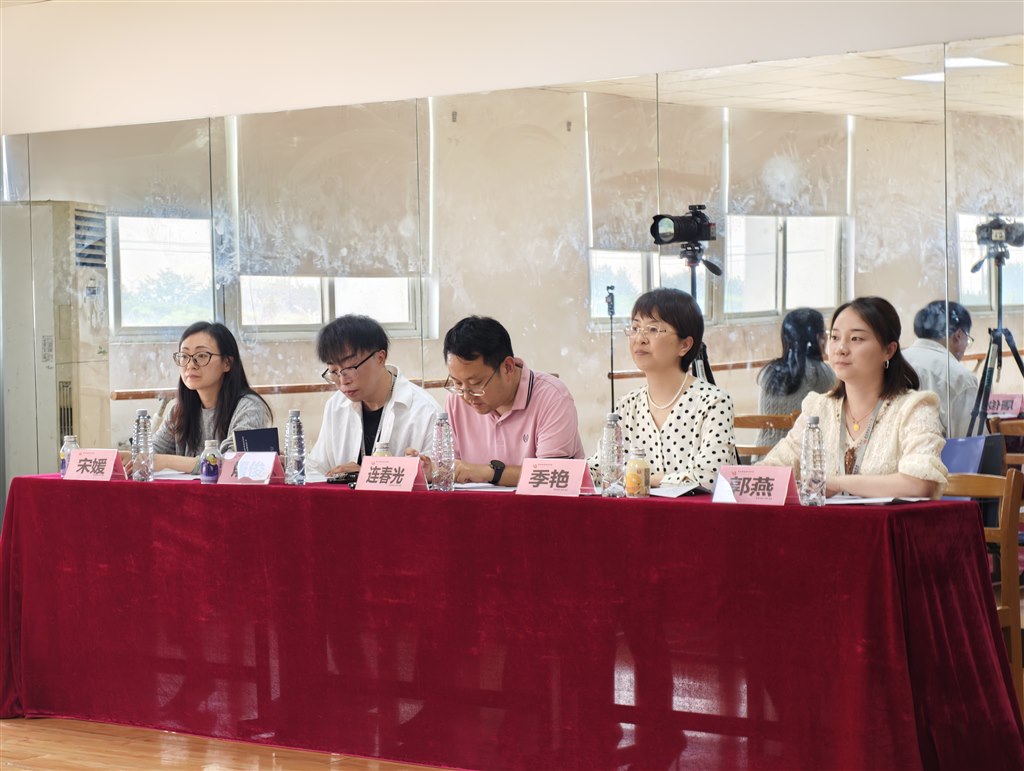 评委.jpg 评委.jpg
