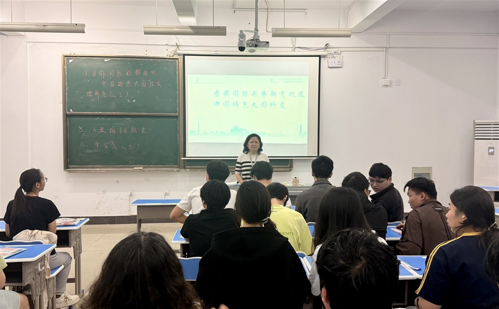 桑莉琳.jpg